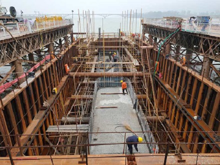 “逆风前行”战疫情，张公庙澧水特大桥安全有序复工(图3)