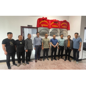 组建新团队 开启新征程 ——常德路桥集团二、三、五分公司举行揭牌仪式